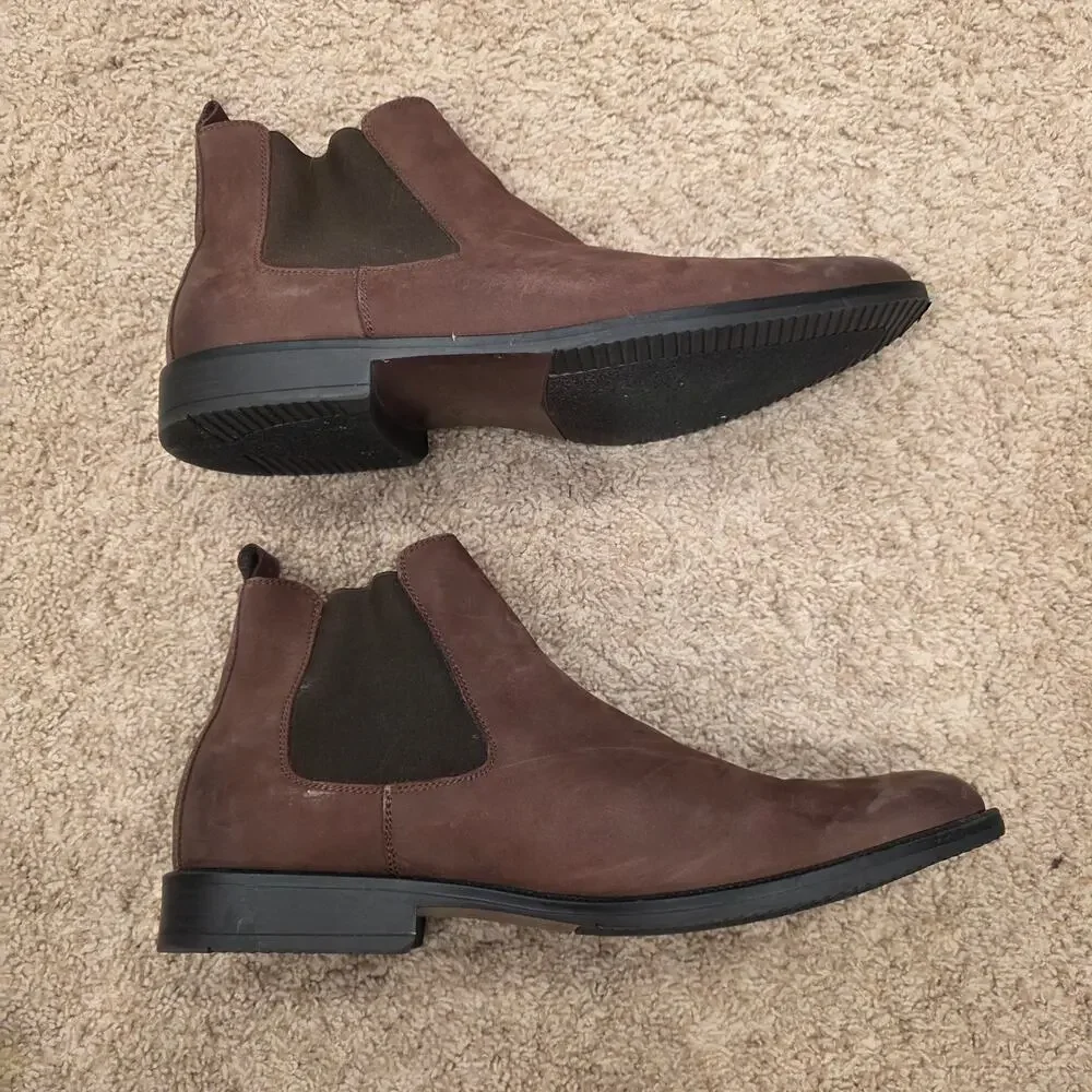 EUC Clark's Gobi Chelsea mocha,‎ waterproof suede ankle boots size 10